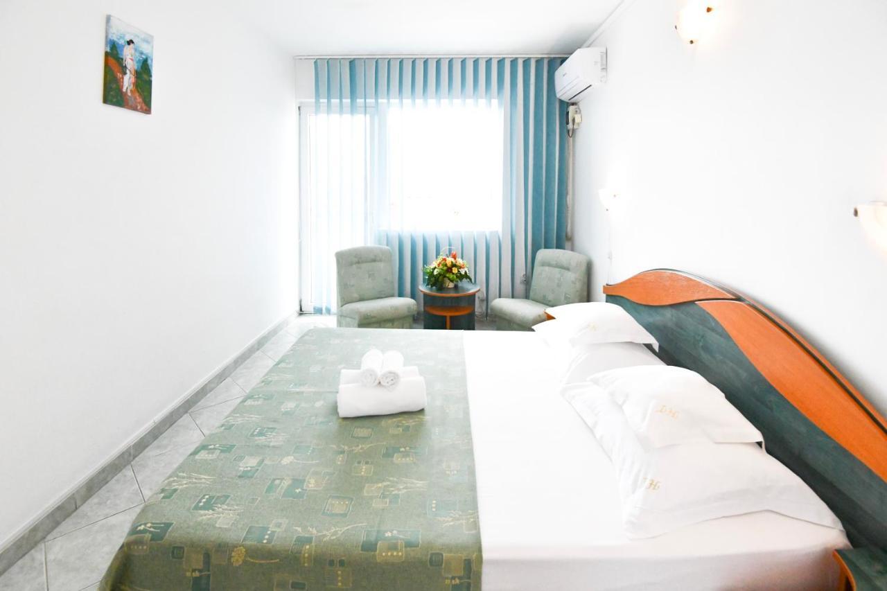 Complex Tismana 3* All Inclusive Jupiter Kültér fotó