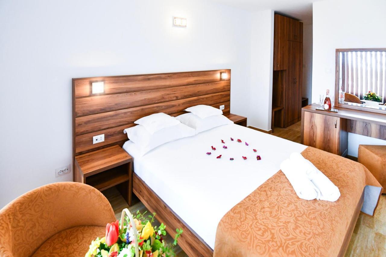 Complex Tismana 3* All Inclusive Jupiter Kültér fotó