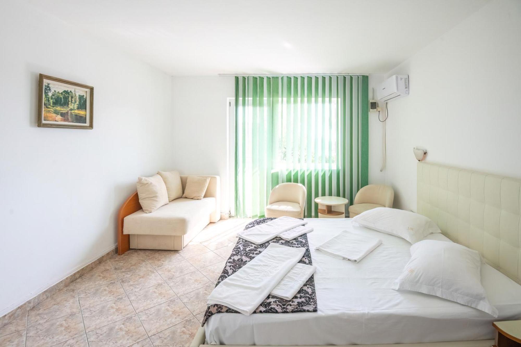 Complex Tismana 3* All Inclusive Jupiter Kültér fotó